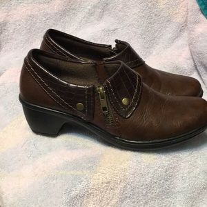 Easy street shoes size 71/2 m